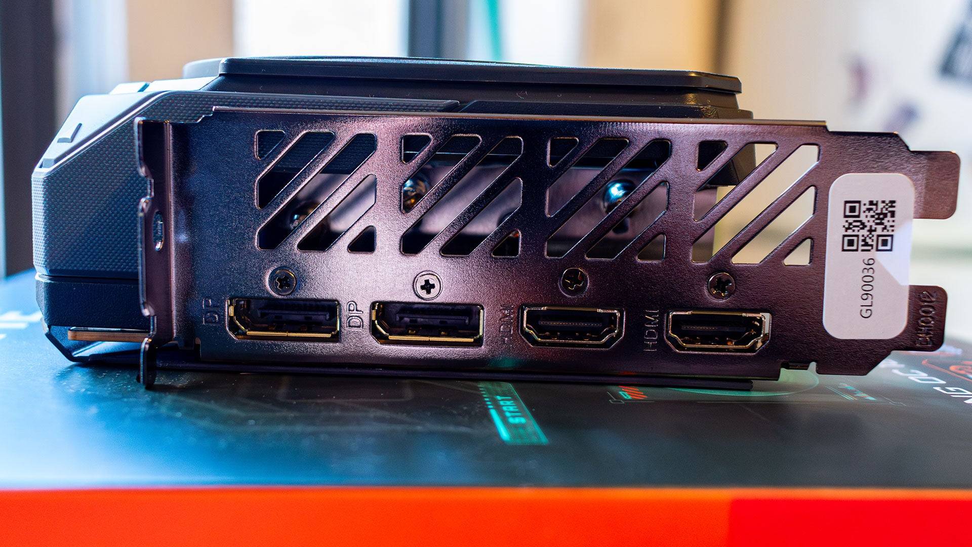 AMD Radeon RX 9070: Ulasan mendalam